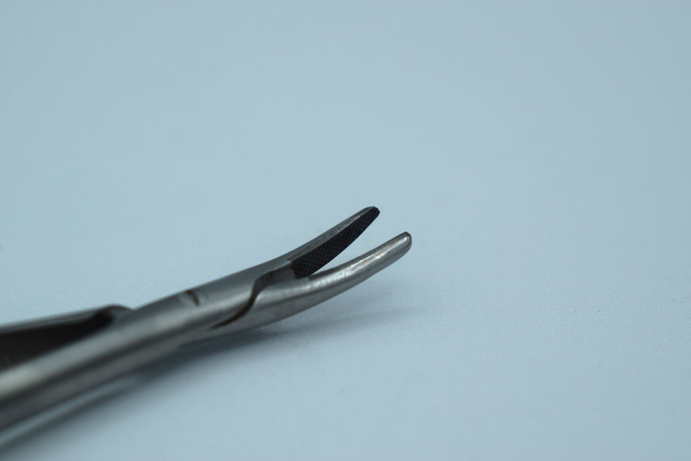 Castreviejo TC insert Round Handle Curved 18cm Needle Size 5-0,6-0,7-0,8-0,9-0,10-0 Cod 1004-24.