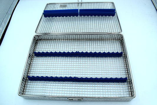 Instrument Tray dimension 289x 182 x34 x 20 instruments COD 1030-3b