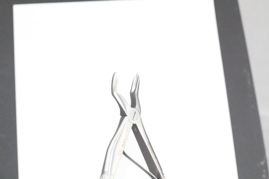 SMALL EXTRACTING FORCEPS UPPER MOLARS FIG 115 cod 1000-8
