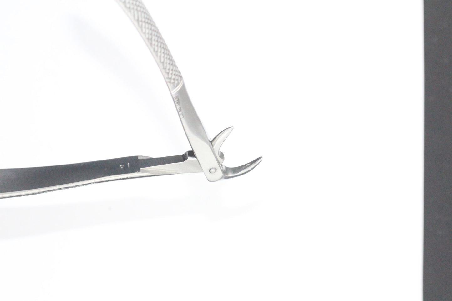 LOWER MOLARS WITH DECAYED OR BROCKEN DOWN CROWNS FIG 86 cod 1000-31