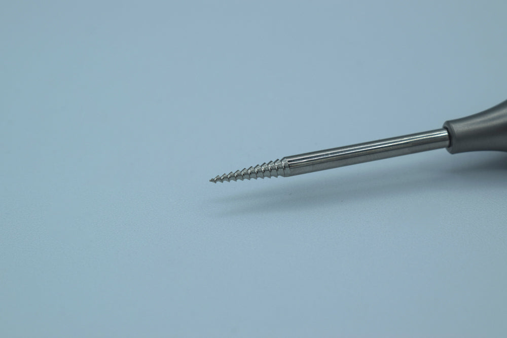 Screw root extraction small S/E Cod 1002-22. – Medident Italia